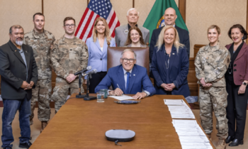 Governor Inslee signs Washington National Guard recruitment bill