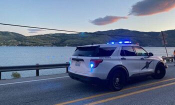 Man hospitalized following car crash into Lake Chelan