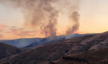 Level 3 (go now) evacuation orders for Cougar Creek Fire in Asotin County