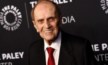 Comedian Bob Newhart, deadpan master of sitcoms and telephone monologues, dies at 94