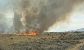 Wildfire causes Highway 28 shutdown in Grant County