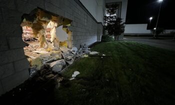 Man crashes car into Spokane Valley Mall leaving giant hole