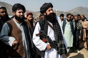 Afghan refugees minister killed by suicide blast